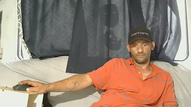 Snapshot of goodick4u28 chatting on June 7, 10:59 pm goodick4u28 online show from June 7, 10:59 pm