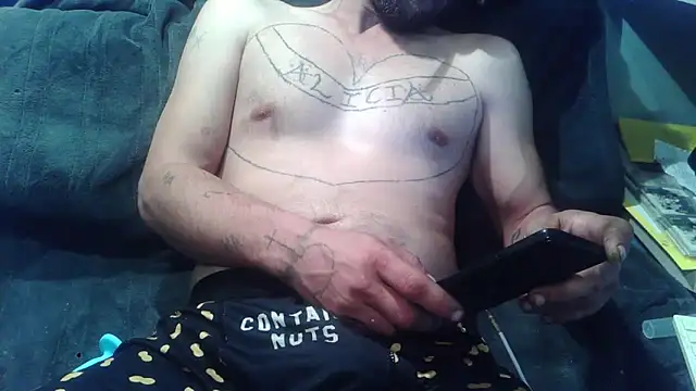 goodick4u28 online show from February 18, 5:31 pm