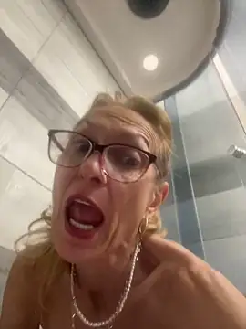 adella13 online show from January 21, 9:24 am