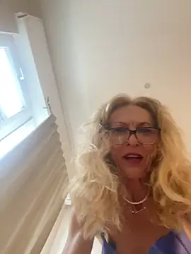 adella13 online show from January 9, 10:20 am