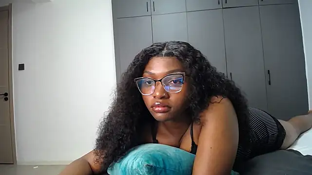 Snapshot of Pretty_Liya08 chatting on May 14, 8:50 pm Pretty Liya08 online show from May 14, 8:50 pm