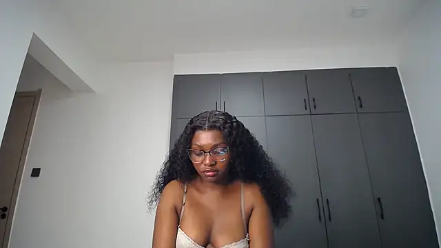 Snapshot of Pretty_Liya08 chatting on May 15, 2:37 pm Pretty Liya08 online show from May 15, 2:37 pm