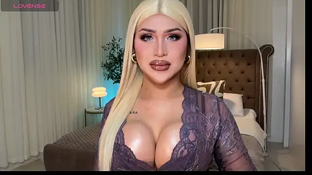 Your Majesty Tyra online show from March 23, 1:28 am