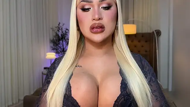 Your Majesty Tyra online show from October 12, 5:09 am