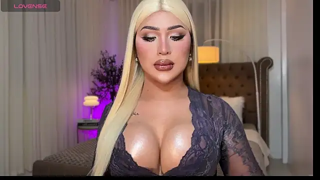 Your Majesty Tyra online show from November 15, 4:38 am