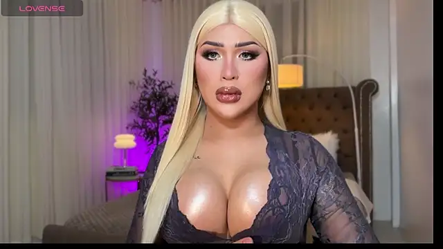 Your Majesty Tyra online show from November 14, 5:11 am