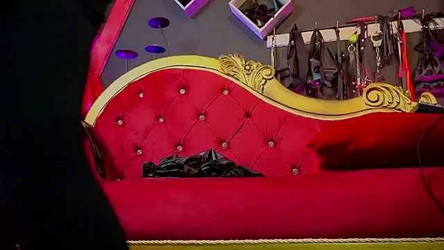 PerlaDivaio online show from October 25, 2:07 pm