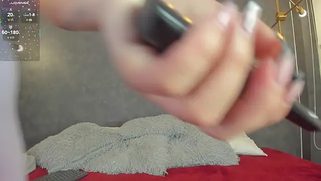 dayra angels online show from November 18, 5:05 pm