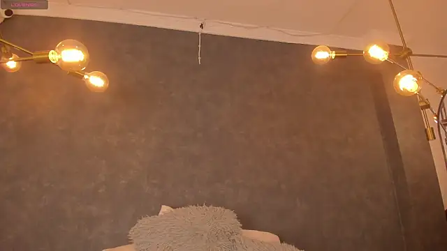 dayra angels online show from April 15, 7:58 pm