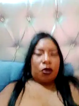 Snapshot of rosmery-navarro chatting on December 14, 5:02 am rosmery-navarro online show from December 14, 5:02 am