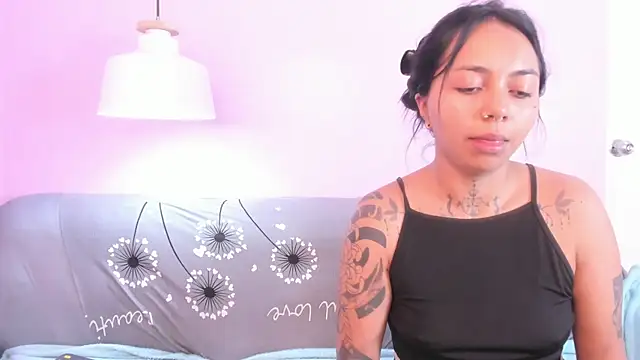 Snapshot of miss_soffi_ chatting on June 30, 12:27 pm miss soffi online show from June 30, 12:27 pm