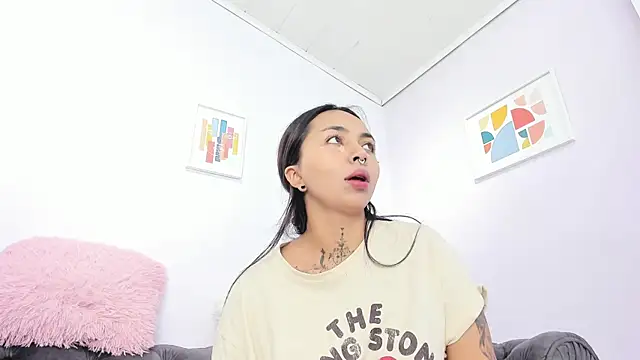 miss soffi  online show from November 6, 12:20 pm