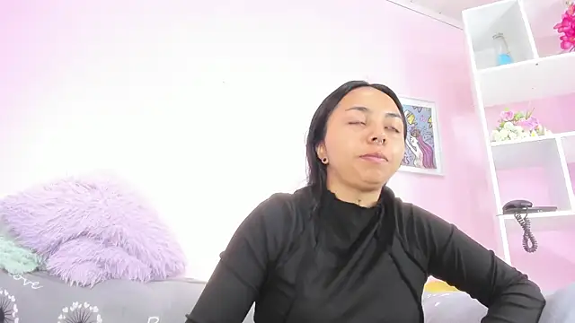 Snapshot of miss_soffi_ chatting on June 3, 12:17 pm miss soffi online show from June 3, 12:17 pm