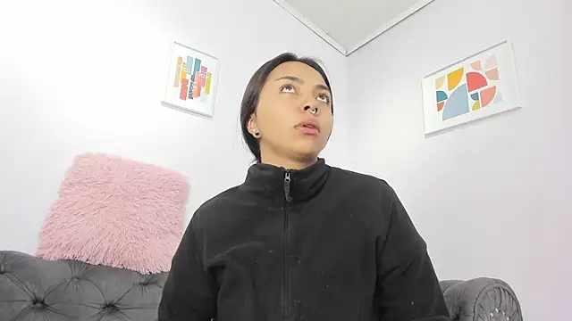 miss soffi  online show from November 4, 12:20 pm