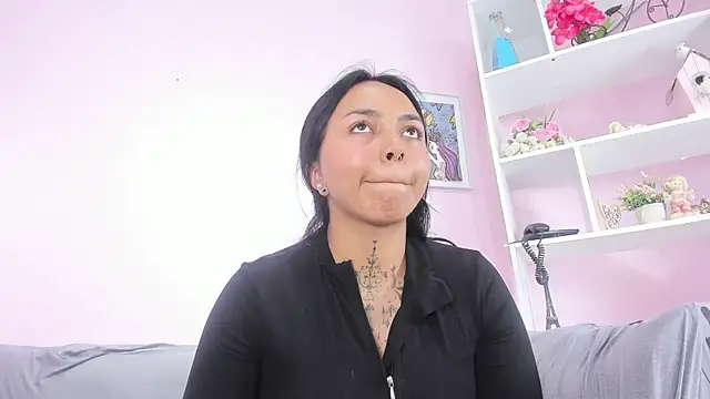 Snapshot of miss_soffi_ chatting on June 25, 6:24 pm miss soffi online show from June 25, 6:24 pm