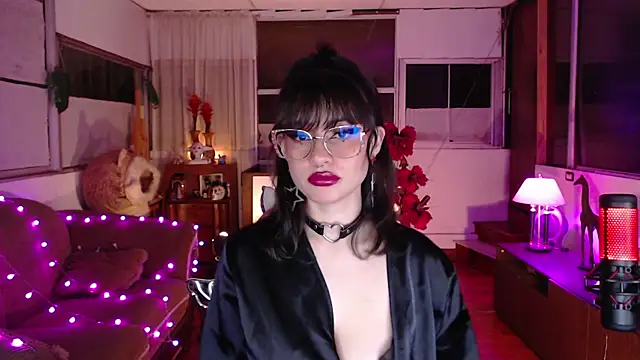 Snapshot of Aquamarinebubble chatting on November 14, 2:15 am Aquamarinebubble online show from November 14, 2:15 am