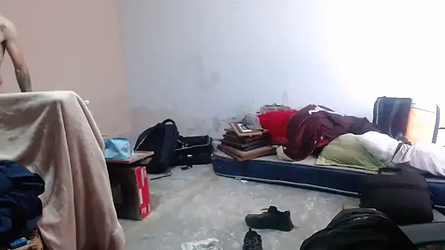 DADDYGNAGSTA online show from October 12, 7:15 pm