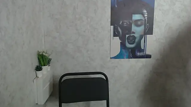 Snapshot of MisssShy_ chatting on November 12, 7:45 am MisssShy online show from November 12, 7:45 am