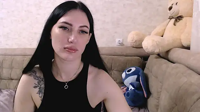 Snapshot of MisssShy_ chatting on April 21, 1:42 am MisssShy online show from April 21, 1:42 am