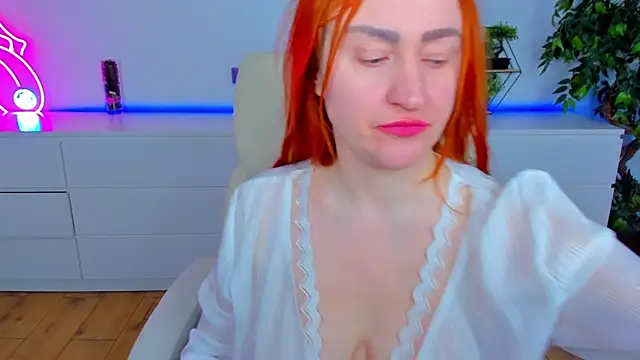 Kamilla Hot online show from March 6, 6:52 am