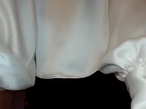 Snapshot of elenaza chatting on November 16, 10:13 pm elenaza online show from November 16, 10:13 pm