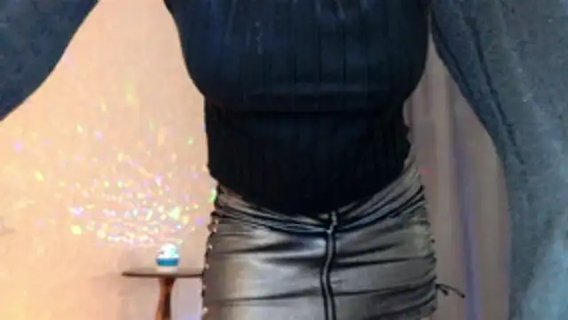 Snapshot of elenaza chatting on November 3, 8:12 pm elenaza online show from November 3, 8:12 pm