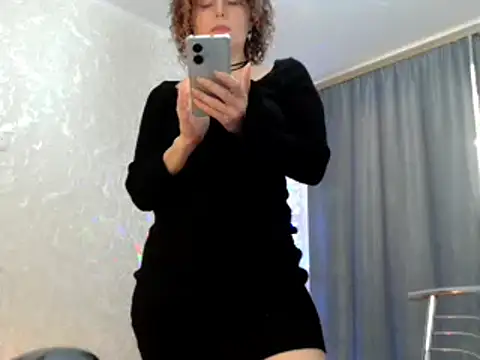 Snapshot of elenaza chatting on February 5, 9:04 am elenaza online show from February 5, 9:04 am