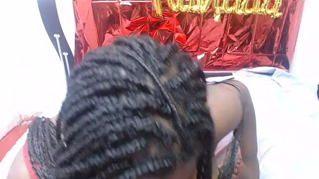 Snapshot of morenahott1 chatting on December 5, 12:37 pm morenahott1 online show from December 5, 12:37 pm