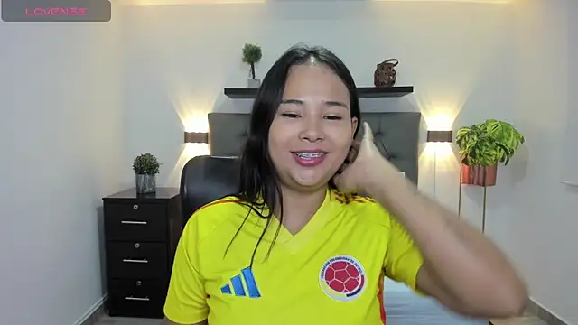 isabella florez online show from February 22, 11:46 am