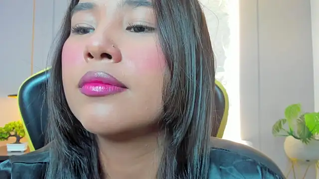 isabella florez online show from April 16, 2:34 am