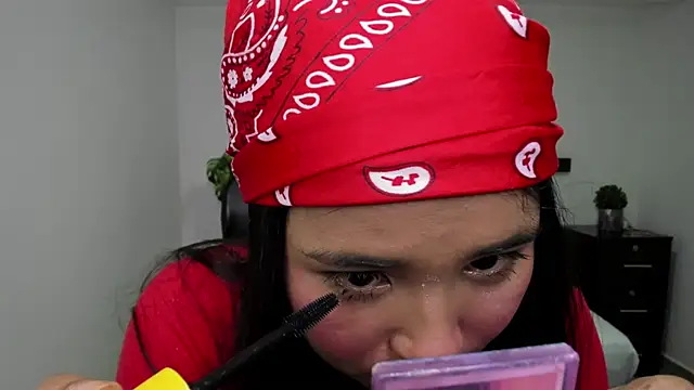 isabella florez online show from March 18, 12:17 pm