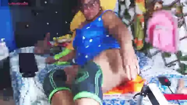 mature beautiful online show from April 15, 8:31 pm