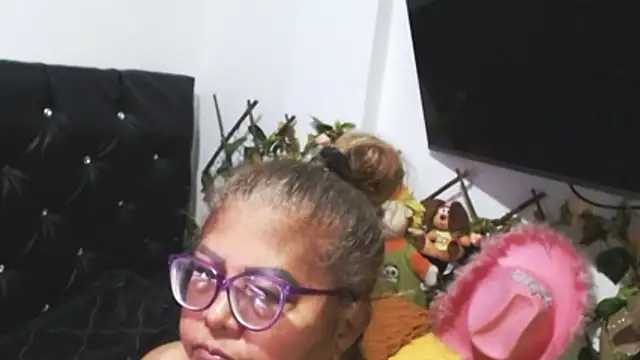 mature beautiful online show from February 26, 1:49 am