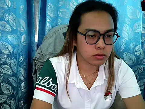 Your PrettyGirlxxx online show from October 27, 1:17 am