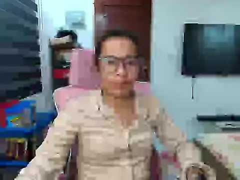 Your PrettyGirlxxx online show from March 12, 9:24 am