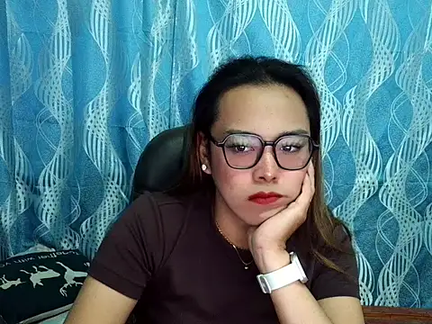 Snapshot of Your_PrettyGirlxxx chatting on September 24, 12:18 am Your PrettyGirlxxx online show from September 24, 12:18 am