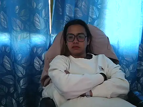 Your PrettyGirlxxx online show from October 21, 1:05 am