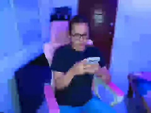 Your PrettyGirlxxx online show from February 13, 9:53 am