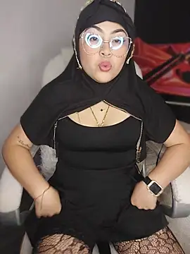 Hana    online show from March 22, 11:50 pm