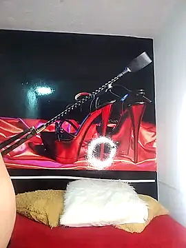 Hana    online show from March 4, 11:45 pm