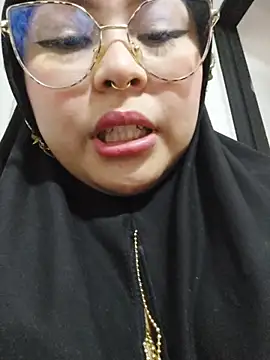 Hana    online show from April 8, 11:28 pm