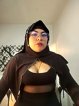 Hana    online show from March 11, 12:48 am