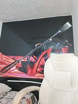 Hana    online show from April 11, 10:57 pm