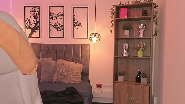 Snapshot of Olivia_ds chatting on September 12, 4:45 am Olivia ds online show from September 12, 4:45 am