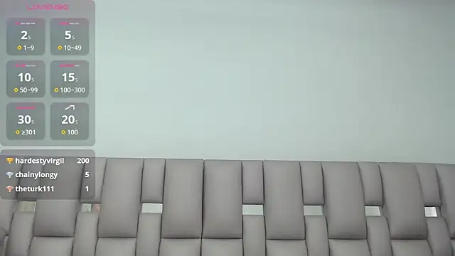 Kittywhiteass online show from October 11, 1:01 pm