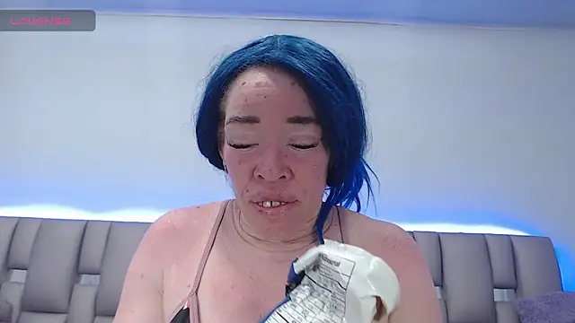 Kittywhiteass online show from February 19, 12:07 am