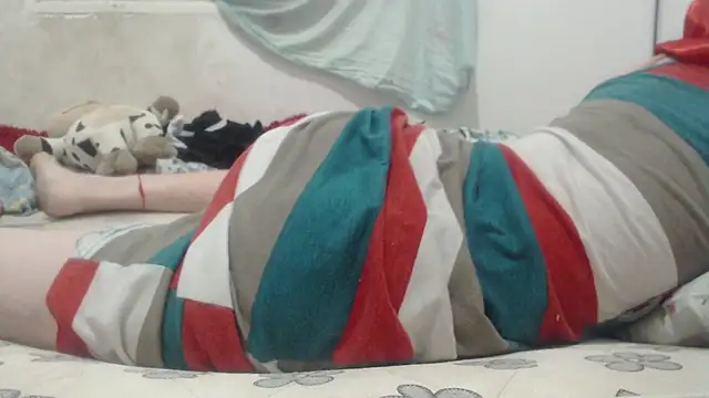 Kittywhiteass online show from February 26, 8:17 am