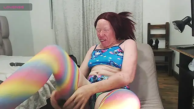 Snapshot of Kittywhiteass chatting on July 17, 3:48 am Kittywhiteass online show from July 17, 3:48 am