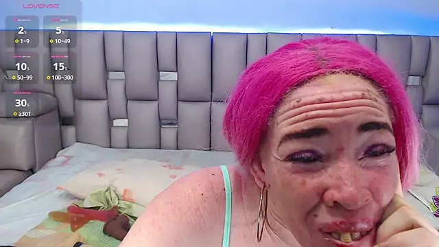 Snapshot of Kittywhiteass chatting on November 27, 4:02 am Kittywhiteass online show from November 27, 4:02 am