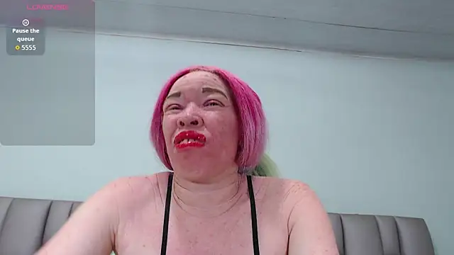 Snapshot of Kittywhiteass chatting on November 7, 1:10 am Kittywhiteass online show from November 7, 1:10 am